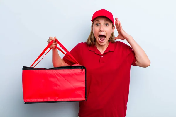 Young Adult Blonde Woman Screaming Hands Air Pizza Delivery Concept — Stockfoto