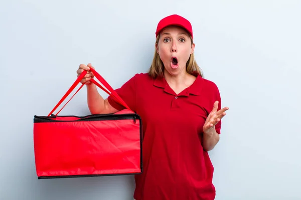 Young Adult Blonde Woman Feeling Extremely Shocked Surprised Pizza Delivery — Fotografia de Stock