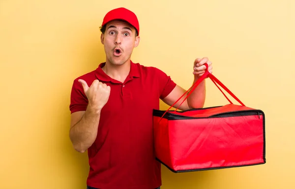 Young Handsome Guy Looking Astonished Disbelief Pizza Delivery Concept — Stock Photo, Image