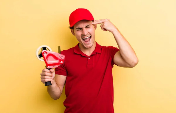 Ung Stilig Kille Ser Olycklig Och Stressad Självmordsgest Gör Pistol — Stockfoto