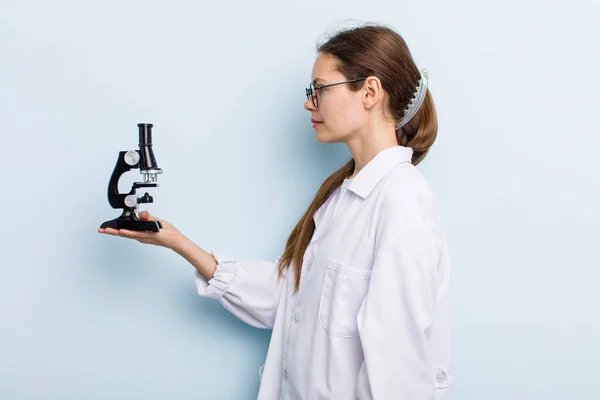 Young Adult Woman Profile View Thinking Imagining Daydreaming Scientist Microscope — Stockfoto