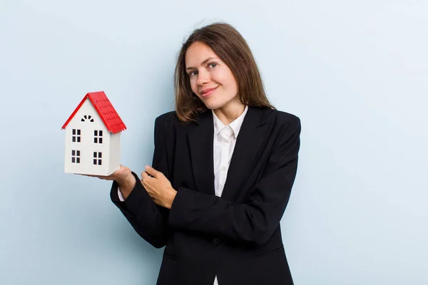 Young Adult Woman Shrugging Feeling Confused Uncertain —  Fotos de Stock