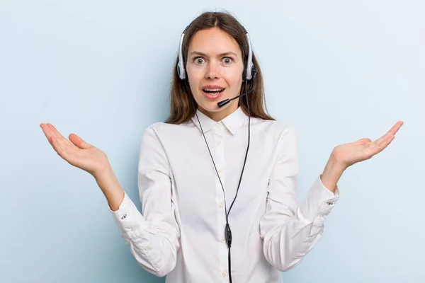 Young Adult Woman Feeling Happy Astonished Something Unbelievable Telemarketer Concept — Stockfoto