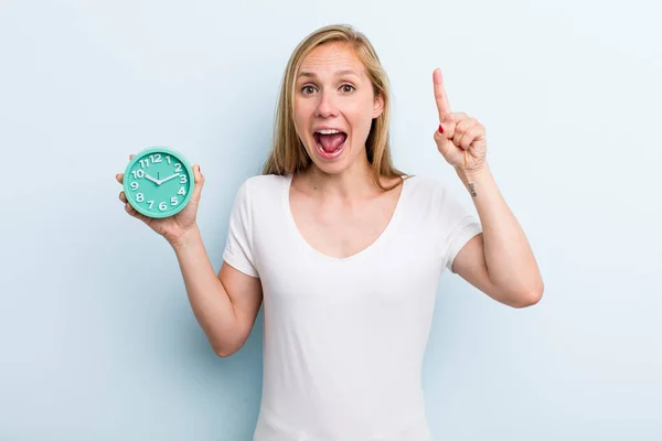 Blonde Young Adult Woman Feeling Happy Excited Genius Realizing Idea — Stockfoto