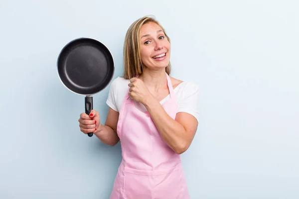Blonde Young Adult Woman Feeling Happy Facing Challenge Celebrating Chef — Fotografia de Stock