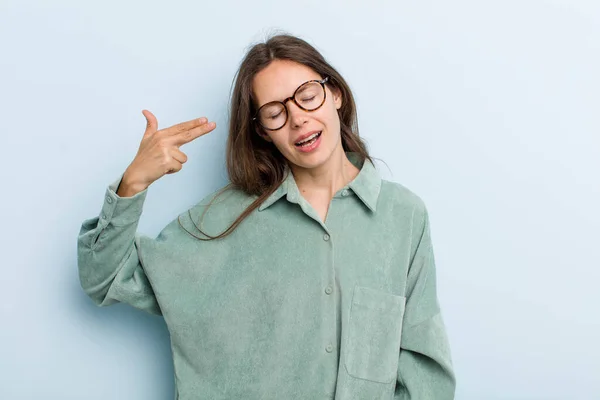 Jovem Adulto Bonita Mulher Olhando Infeliz Estressado Gesto Suicídio Fazendo — Fotografia de Stock