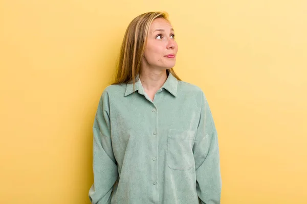 Young Adult Blonde Pretty Woman Worried Confused Clueless Expression Looking — Stockfoto
