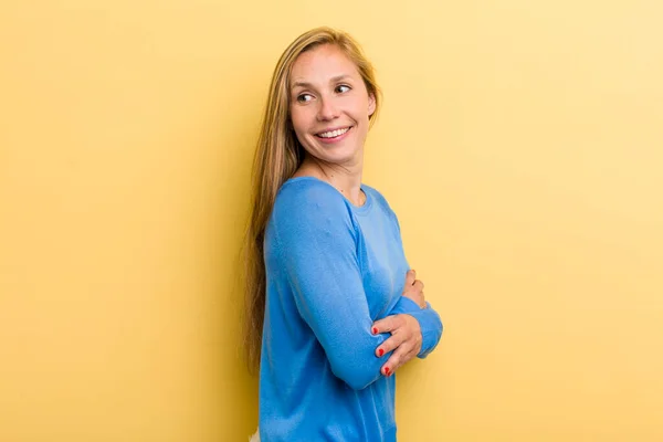 Young Adult Blonde Pretty Woman Smiling Gleefully Feeling Happy Satisfied — Foto Stock