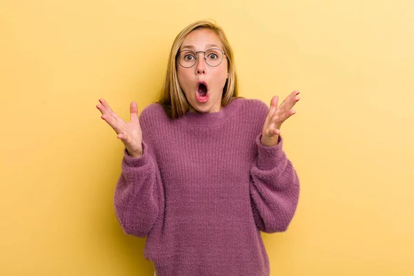 Young Adult Blonde Pretty Woman Feeling Extremely Shocked Surprised Anxious — Stockfoto