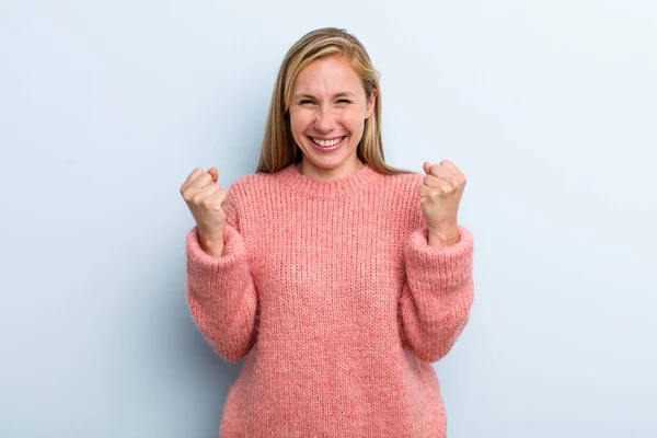 Young Adult Blonde Pretty Woman Shouting Triumphantly Laughing Feeling Happy — Stockfoto
