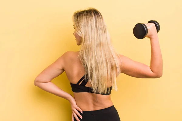 Concepto Fitness Mujer Bonita Joven — Foto de Stock