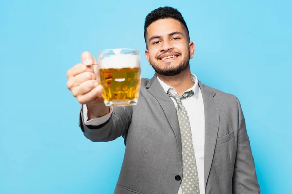 Hispanic Businessman Happy Expression Holding Beer — Stock fotografie