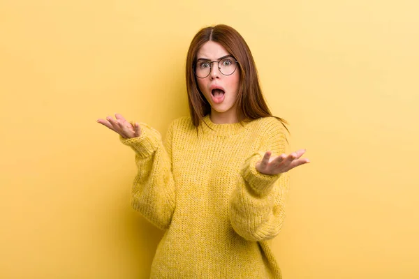 Young Adult Pretty Woman Feeling Extremely Shocked Surprised Anxious Panicking — Stockfoto