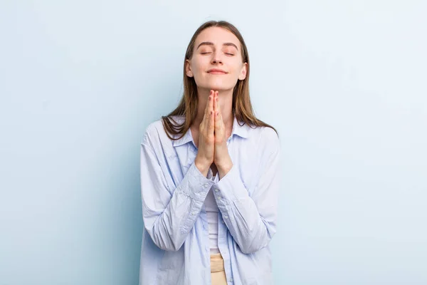 Young Adult Pretty Woman Feeling Worried Hopeful Religious Praying Faithfully — Stock Photo, Image