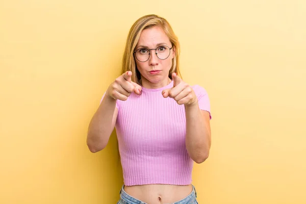 Young Adult Blonde Woman Pointing Forward Camera Both Fingers Angry — Stockfoto