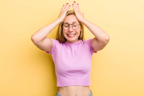 Jong Volwassen Blonde Vrouw Voelt Zich Gestrest Angstig Depressief Gefrustreerd — Stockfoto