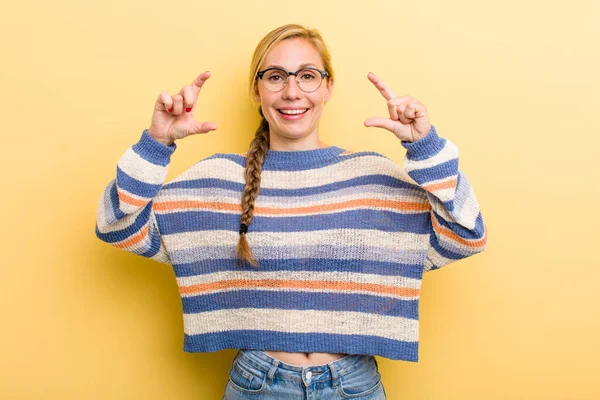 Young Adult Blonde Woman Framing Outlining Own Smile Both Hands — Foto Stock