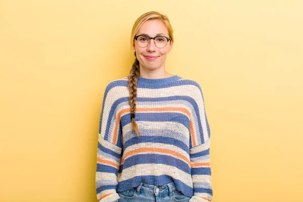 Young Adult Blonde Woman Smiling Positively Confidently Looking Satisfied Friendly — Stockfoto