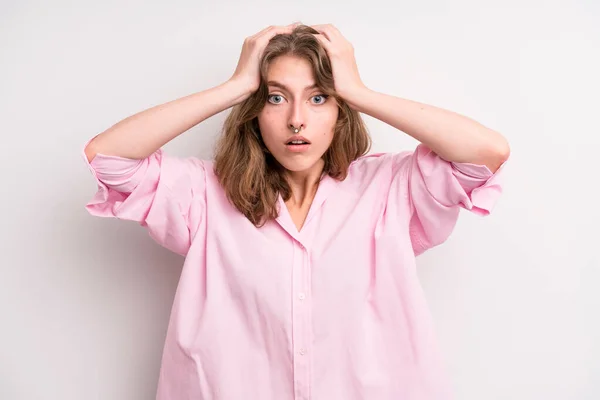 Teenager Young Girl Looking Unpleasantly Shocked Scared Worried Mouth Wide — Stockfoto