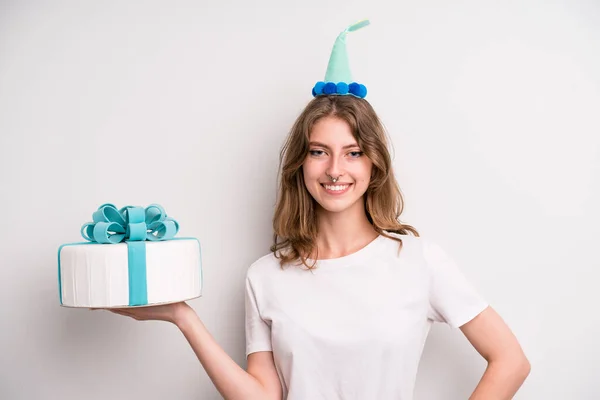 Young Girl Holding Birthday Cake — Stockfoto