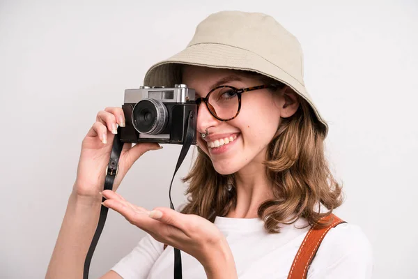 Young Girl Wphotographer Tourism Concept — Stockfoto