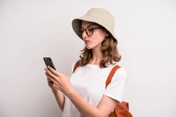 Young Girl Using Her Phone Tourist Concept — Stockfoto