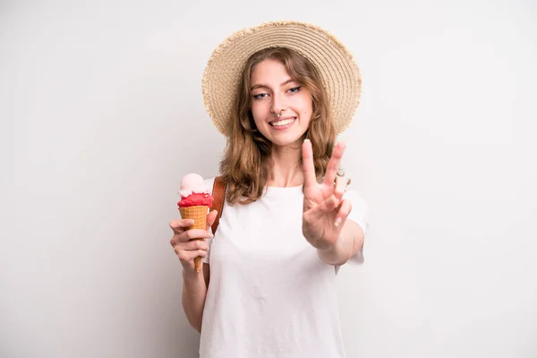 Young Girl Ice Cream Summer Cocnept — Zdjęcie stockowe