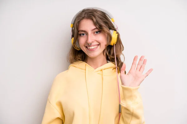 Young Girl Listening Music Her Headphones — 스톡 사진