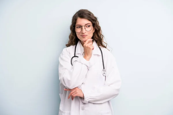 Pretty Young Adult Woman Physician Concept — Stock Photo, Image