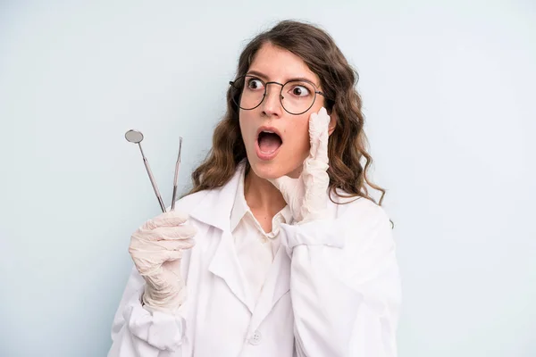 Pretty Young Adult Woman Dentist Concept — Stock Photo, Image