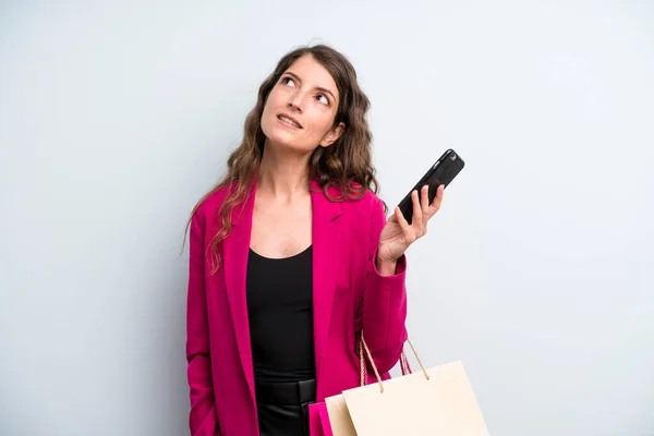 Pretty Young Adult Woman Shopping Bags — Stockfoto