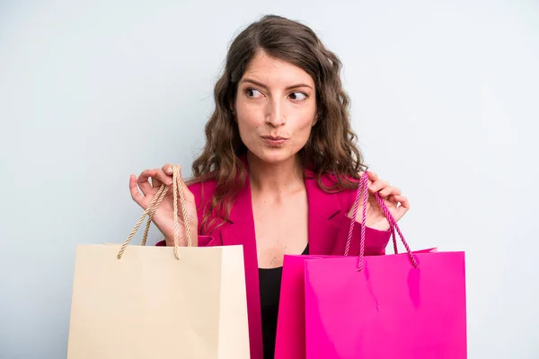 Pretty Young Adult Woman Shopping Bags — Stockfoto