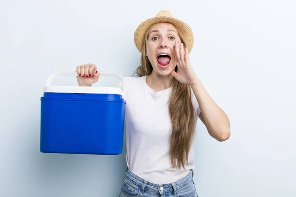 Blonde Pretty Woman Picnic Concept — Stock Photo, Image