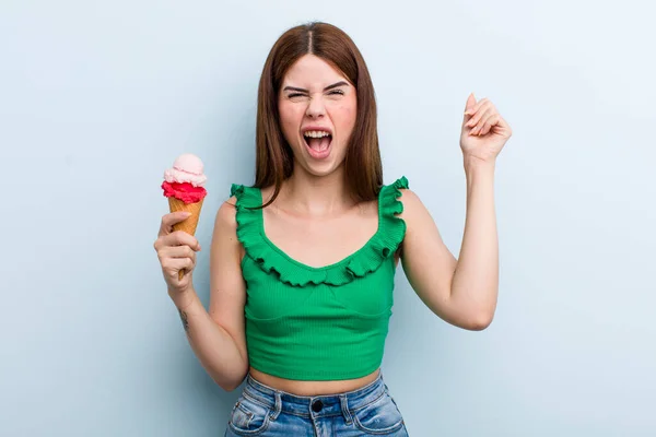 Young Adult Pretty Woman Ice Cream Summer Concept — Stockfoto