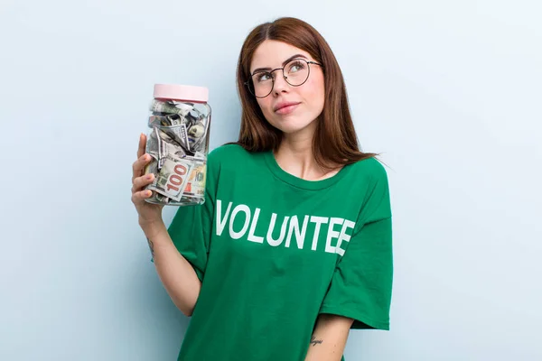 Young Adult Pretty Woman Volunteer Donation Concept — Stok fotoğraf