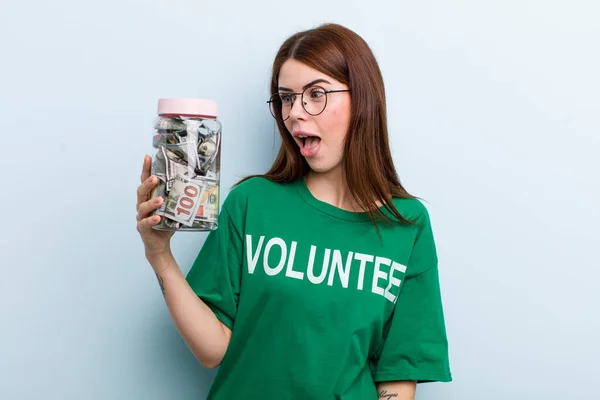 Young Adult Pretty Woman Volunteer Donation Concept — Photo