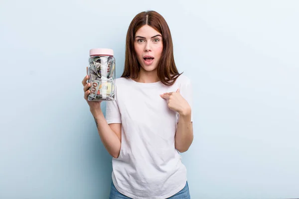 Young Adult Pretty Woman Piggy Bank — Stockfoto