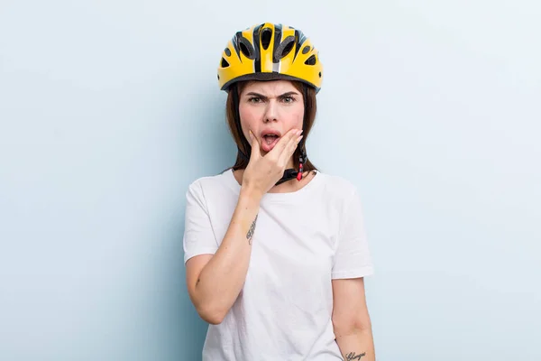 Young Adult Pretty Woman Bike Concept — Stock Fotó