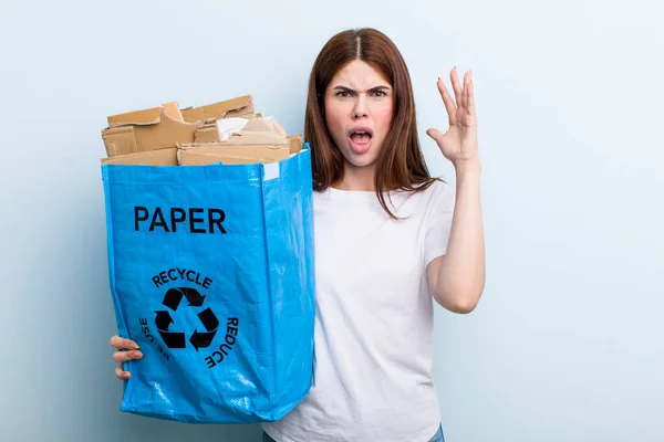 Young Adult Pretty Woman Recycle Concept — Fotografia de Stock