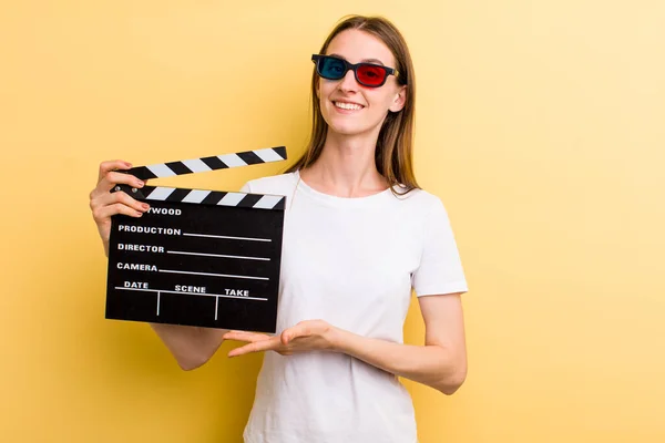 Joven Adulto Bonita Mujer Película Película Concepto —  Fotos de Stock