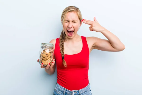 Young Adult Blonde Woman Home Made Cookies — Stockfoto