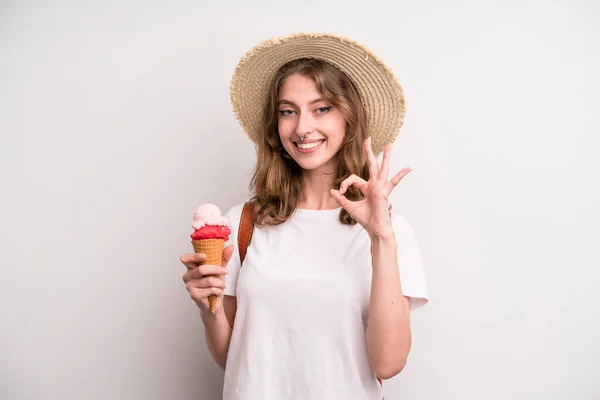 Teenager Girl Ice Cream Summer Concept — Stockfoto
