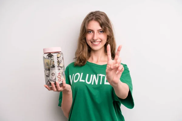 Teenager Girl Volunteer Donation Concept — Stockfoto