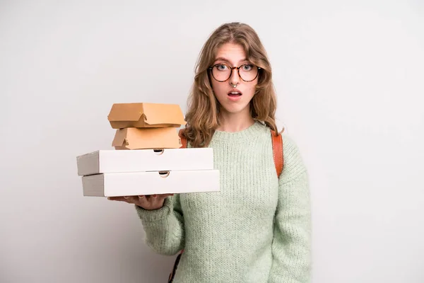 Teenager Girl Delivery Take Away Fast Food Concept — Stockfoto