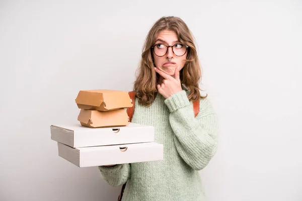 Teenager Girl Delivery Take Away Fast Food Concept — Fotografia de Stock