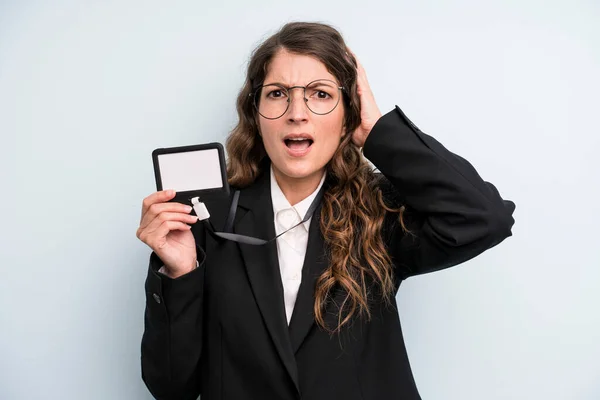 Young Adult Pretty Woman Showing Vip Pass — Stock Photo, Image