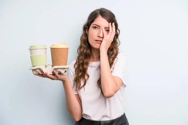 Young Adult Pretty Woman Take Away Coffee Concept — Stockfoto