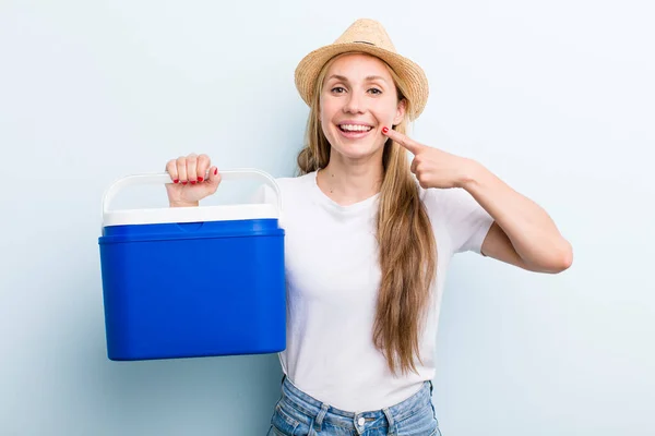 Pretty Blonde Young Adult Woman Portable Fridge Summer Picnic — Stock Photo, Image