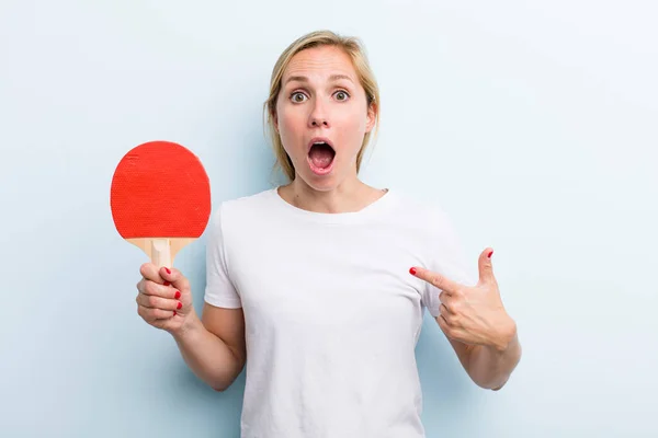 Pretty Blonde Young Adult Woman Ping Pong Concept — Stock Photo, Image