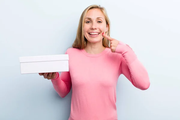 Pretty Blonde Young Adult Woman Take Away Pizza Box — Photo